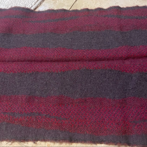 Unisex YSL Wool Scarf - Picture 3 of 8